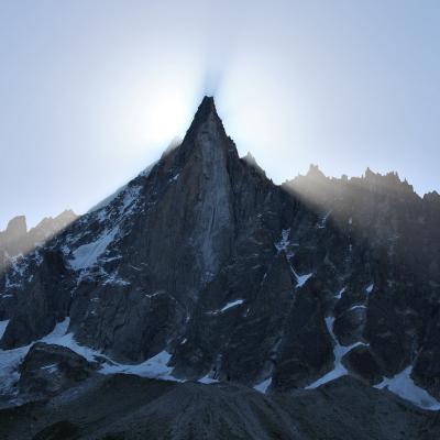 Le soleil joue avec les Drus