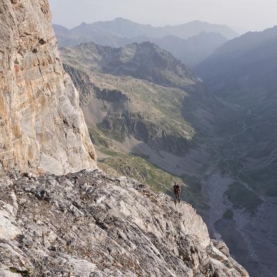 Traversée vers les schistes rouges