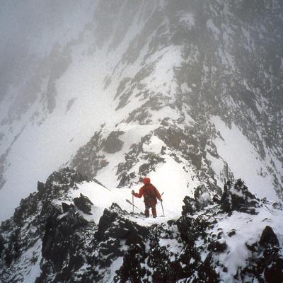 J 16. Sur les crêtes de la Pique d'Estats