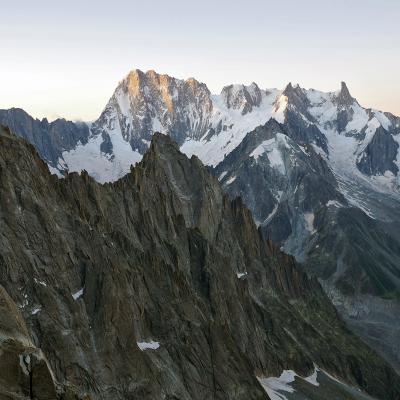 Lever du jour sur les Grandes Jorasses...