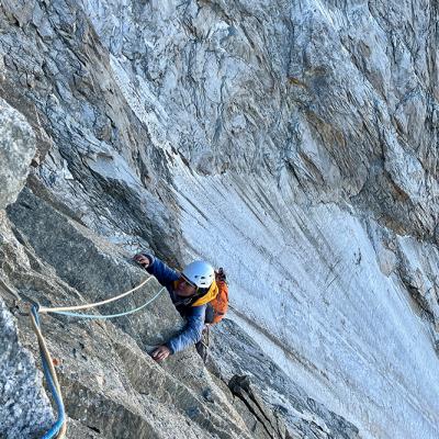 Longueurs de contournement de la Tour Grise