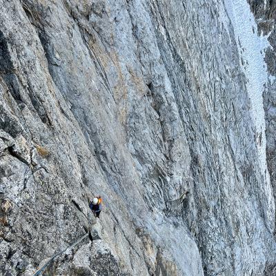 Longueurs de contournement de la Tour Grise